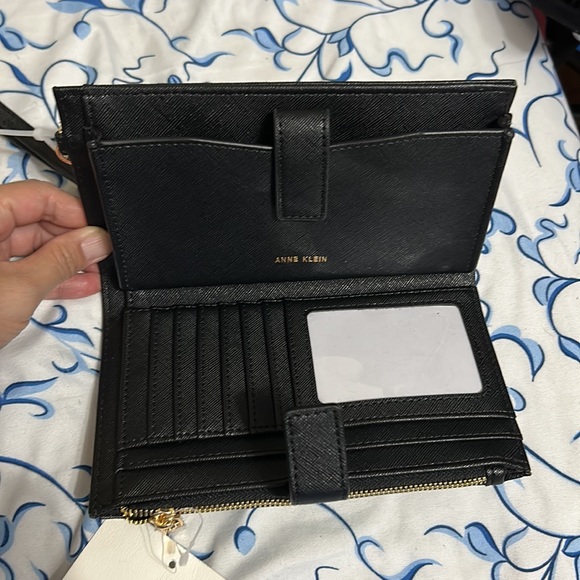Anne Klein Phone wristlet - Picture 3 of 3